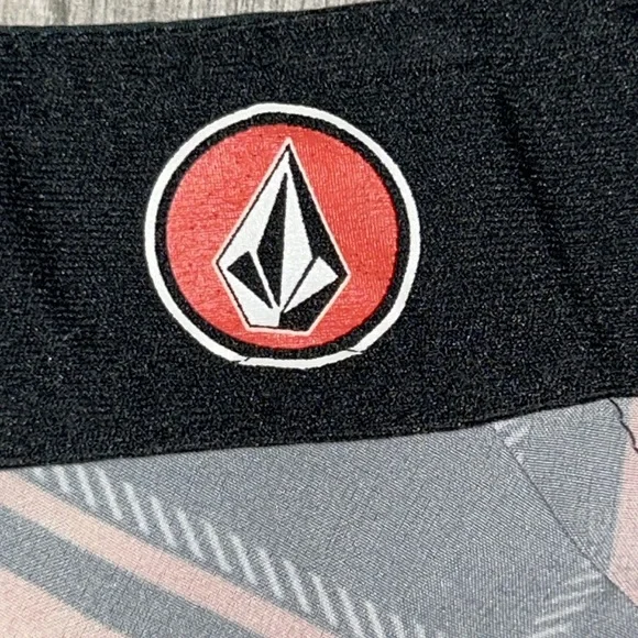 Volcom Pure Function Board Shorts - Picture 11 of 15